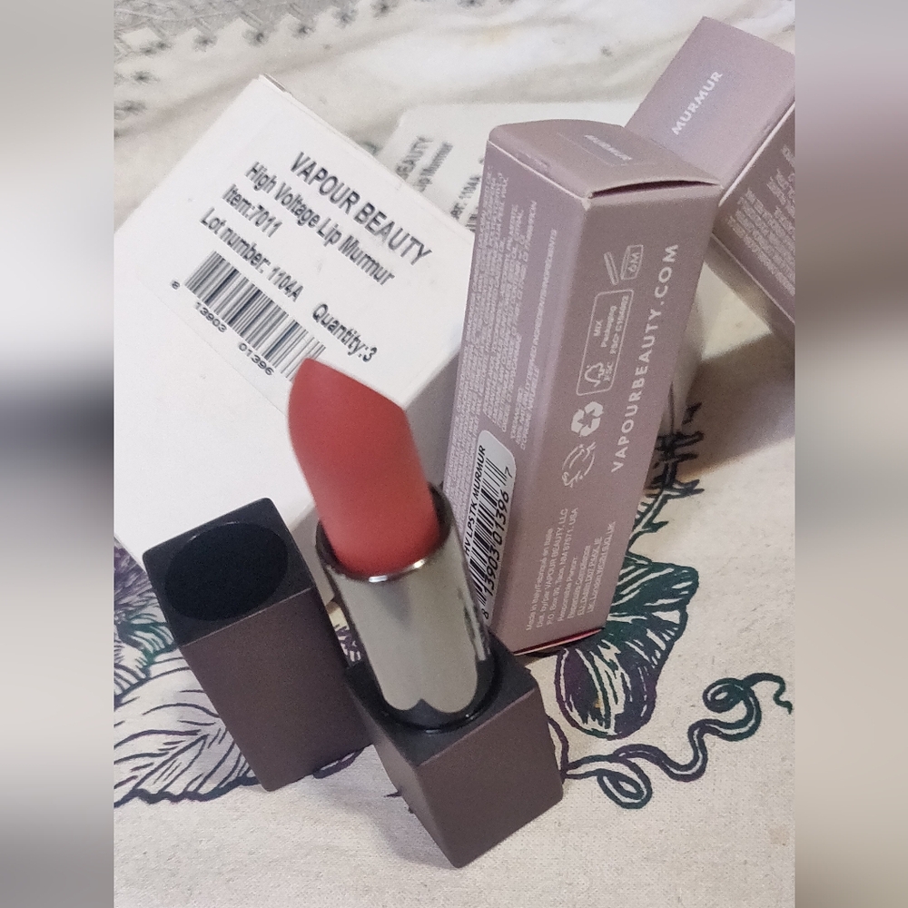 Vapour beauty lipstick shade murmur